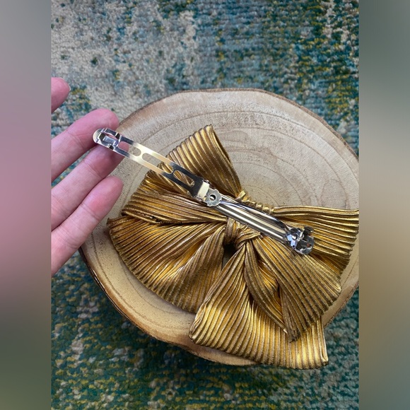 Vintage ribbed gold lame festive holiday spring clip hair barrette bow - Picture 6 of 6